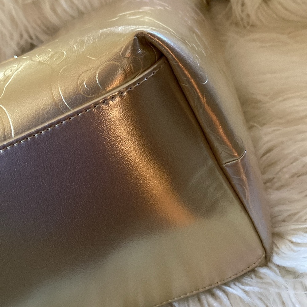 Gold Textured Tote Bag with Shimmery Finish - Picture 11 of 13